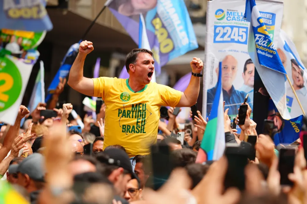Flávio Bolsonaro impõe revanche a Lula e lidera o caminho para o segundo turno