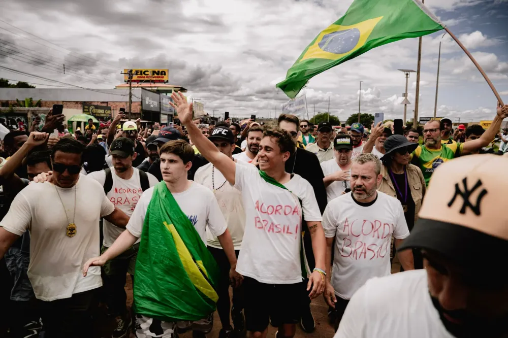 Direita alcança recorde de votos com Pavanato e Nikolas Ferreira