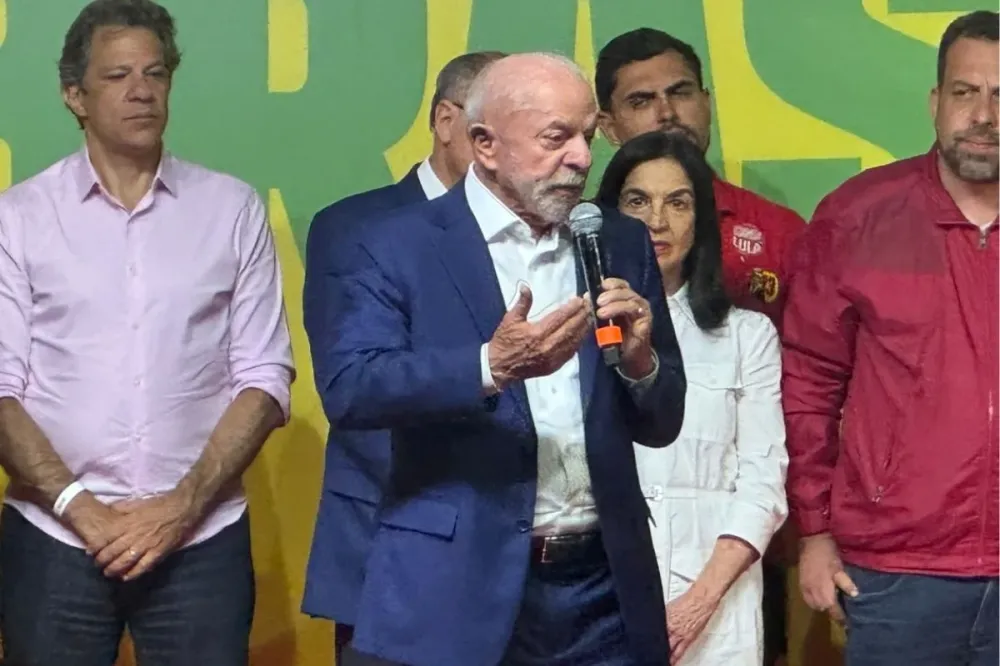 Lula declara que o “jogo vai começar” após ficar atrás de Flávio Bolsonaro