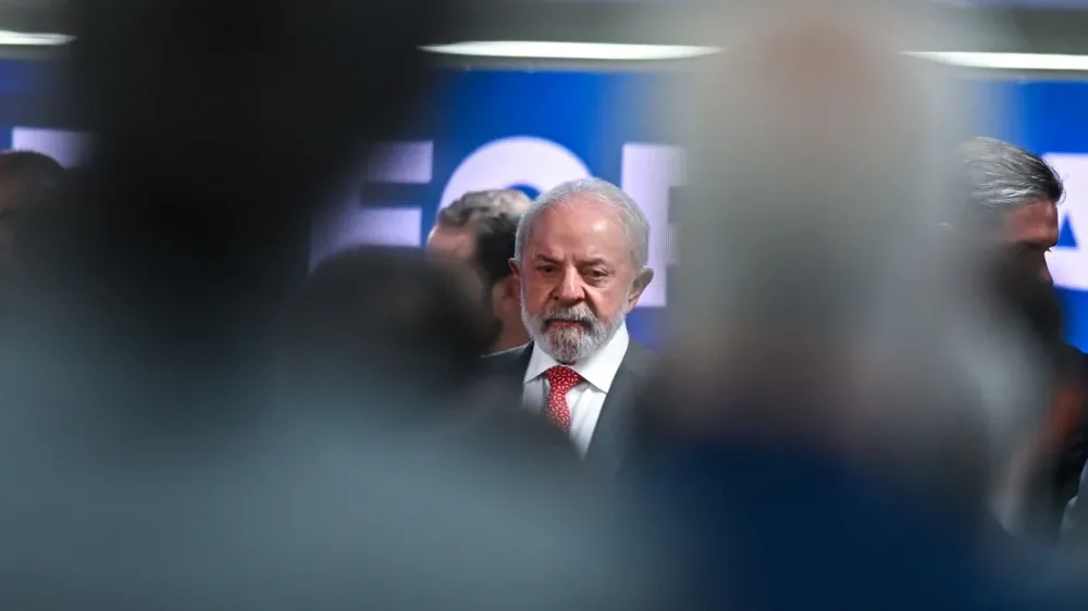 Corrente da esquerda admite “erros gravíssimos” na campanha que fez Lula perder para Flávio