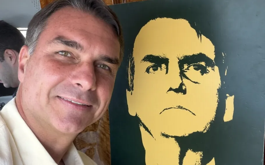 Flávio Bolsonaro garante: se for eleito, nenhum parente concorrerá à presidência em 2030