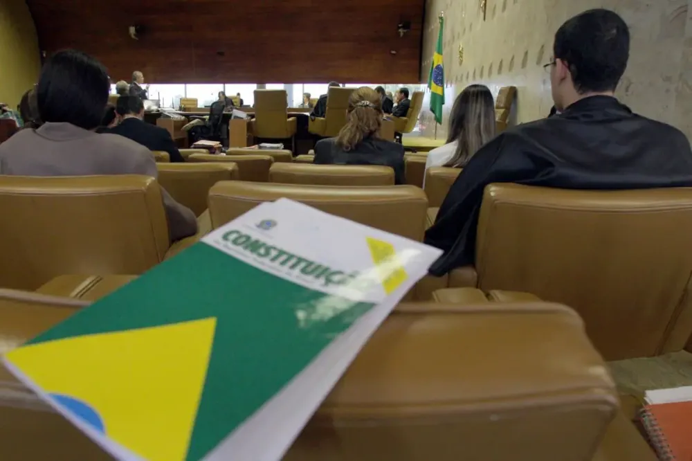 Constitucionalismo brasileiro perde a compostura e o método