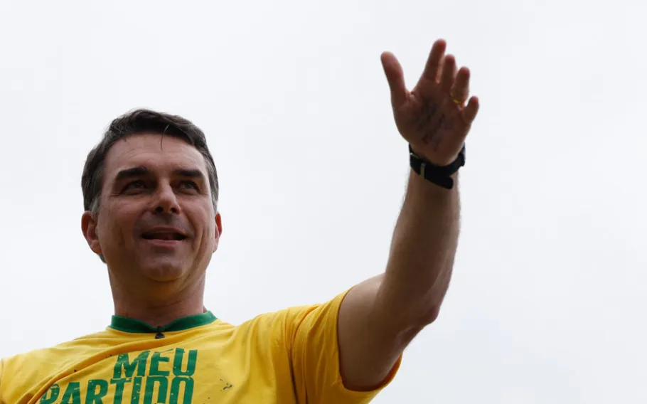Datafolha confirma vantagem de Flávio Bolsonaro no DF e aponta insatisfação com o governo Lula