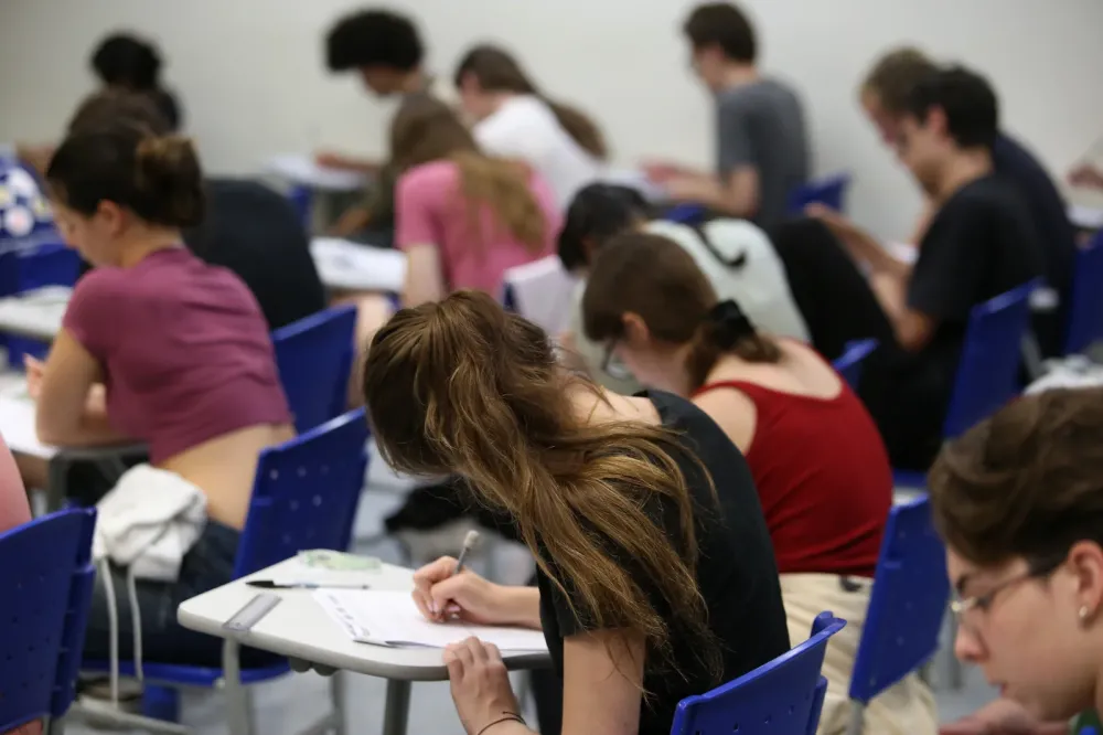 G1 realiza plantão tira-dúvidas ao vivo da Unicamp 2027 com professores nesta quarta