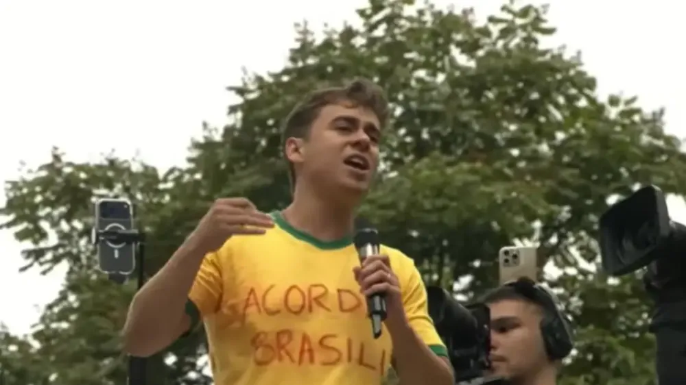PL e Nikolas Ferreira mobilizam apoio de Flávio Bolsonaro com 'Bloquinho 22'