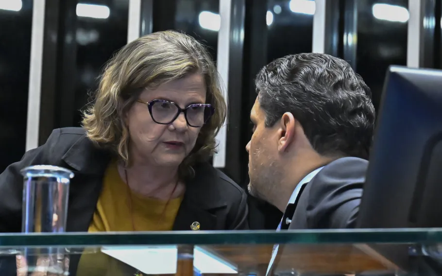 Presidente do Senado anuncia calendário especial para votar PEC do fim da escala 6x1