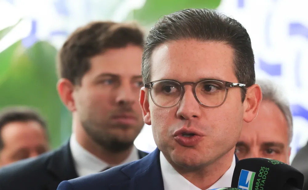 Partidos do bloco conhecido como centrão anunciam apoio à reeleição de Hugo Motta