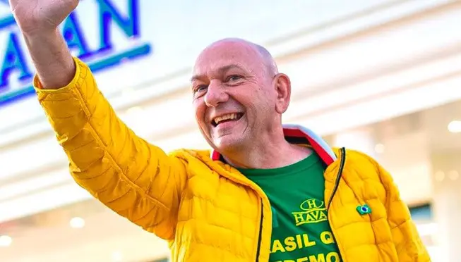Luciano Hang anuncia apoio a Flávio Bolsonaro para o segundo turno das eleições presidenciais