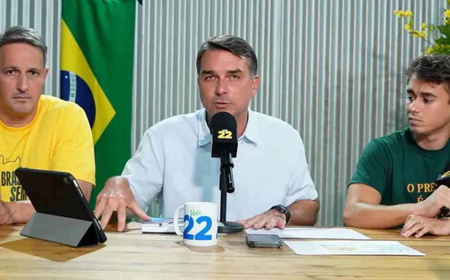 Flávio Bolsonaro critica mudança de posição do PT sobre redução da maioridade penal