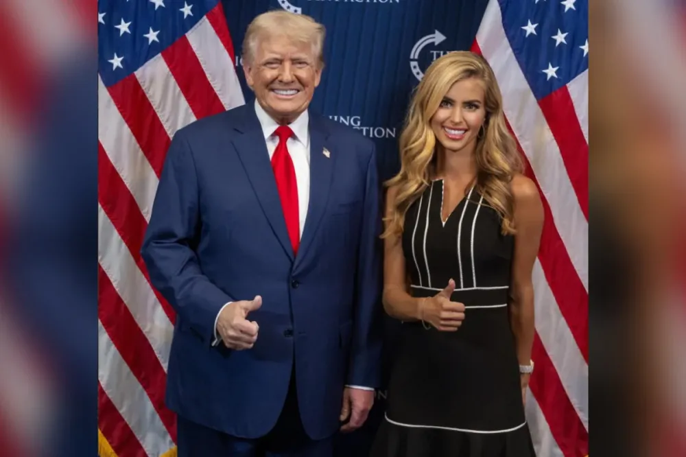 Donald Trump demite porta-voz da Casa Branca após oito dias de nomeação