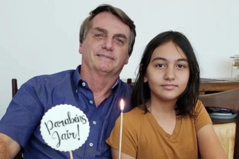 Ministro do STF autoriza comemoração de aniversário de Laura Bolsonaro com restrições