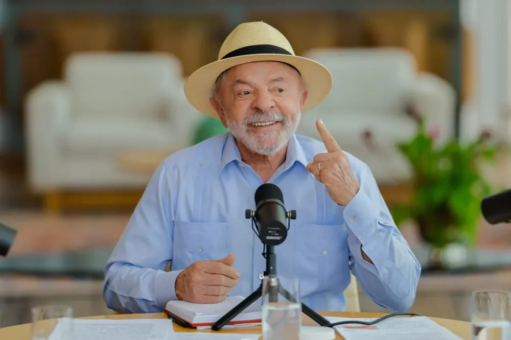 Intelectuais e ex-ministros assinam manifesto em apoio à reeleição de Lula