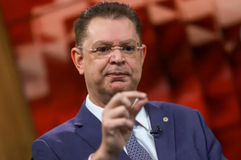 Deputado federal líder do PL solicita proteção para Roberta Luchsinger junto à PGR