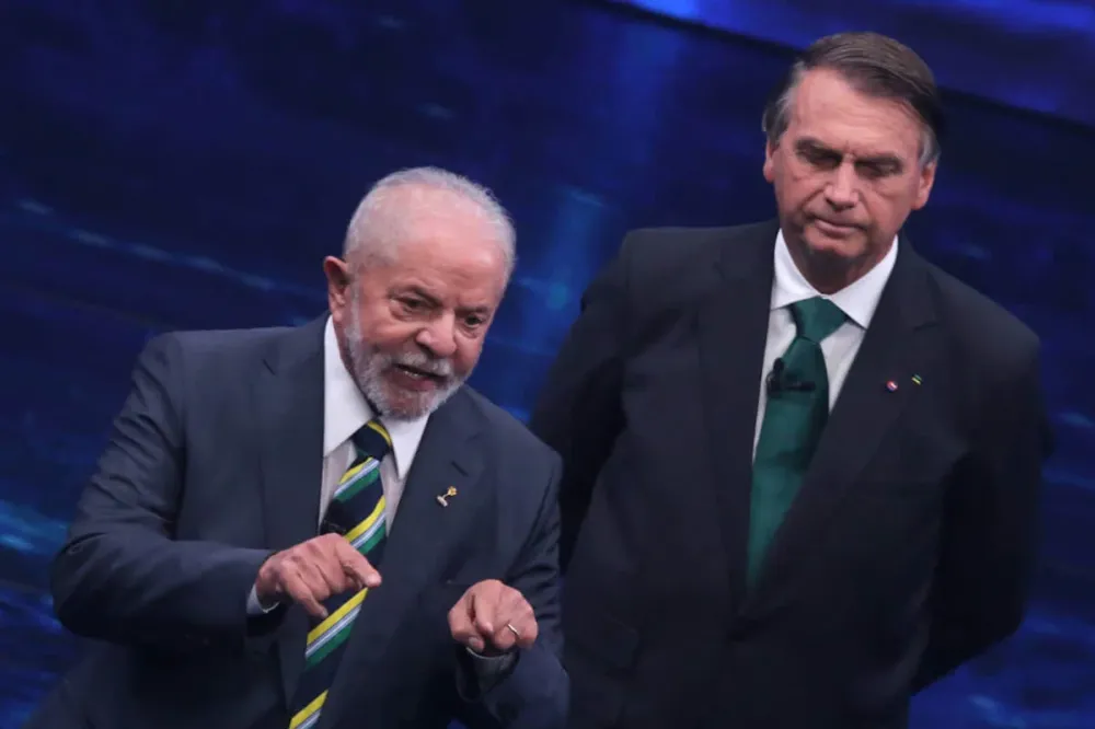 Presidente Lula e senador Flávio Bolsonaro participam de debate na TV Band