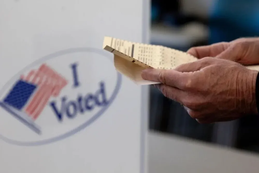 Estados Unidos iniciam eleições de meio de mandato em diversos estados