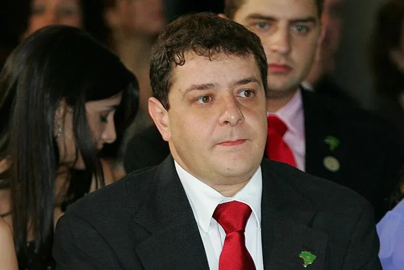 Pedido de CPMI para investigar Fábio Luís Lula da Silva atinge 50 assinaturas