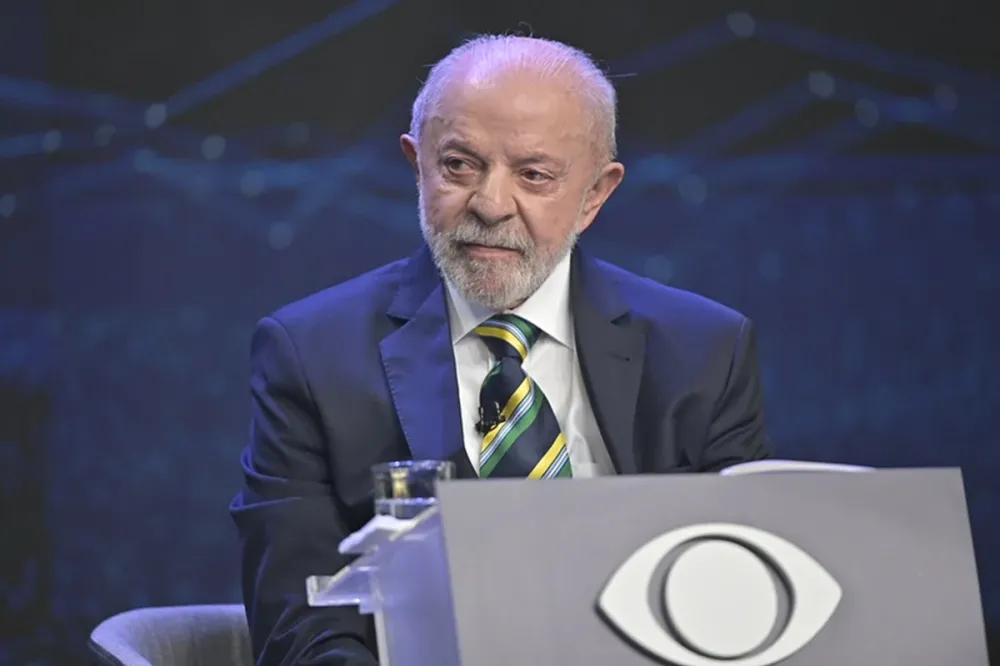 Lula afirma que autorizará TSE a quebrar sigilo bancário e telefônico próprio e de familiares