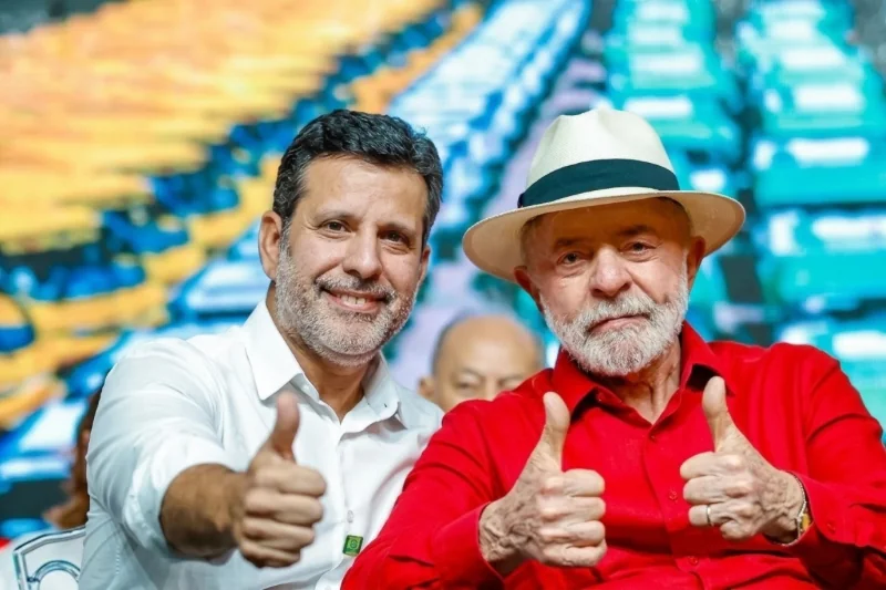 Mensagens em investigação da Polícia Federal indicam que ministro da Educação frequentava residência de Lulinha