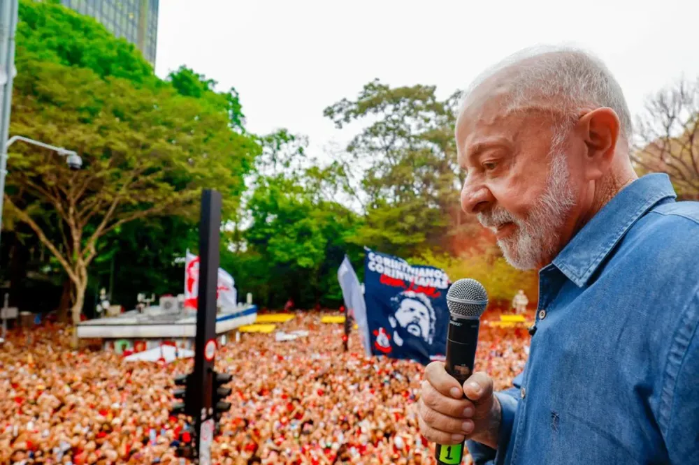 Lula afirma em ato no Rio Grande do Sul que estado não pode ter predominância da direita