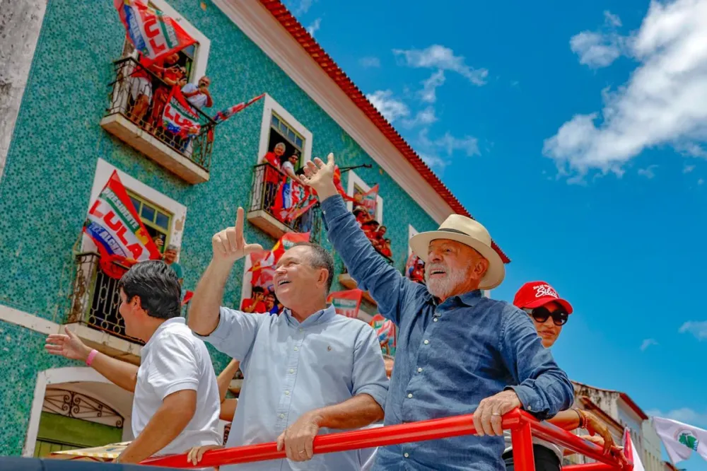 Lula afirma que deseja mandato histórico em caso de reeleição