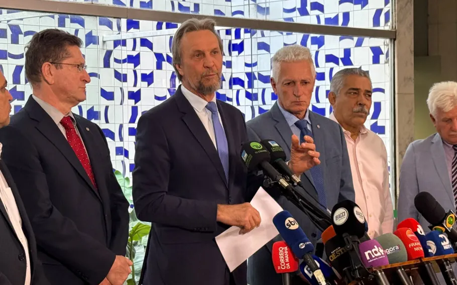 PT anuncia adesão a CPMI para investigar filho de Lula