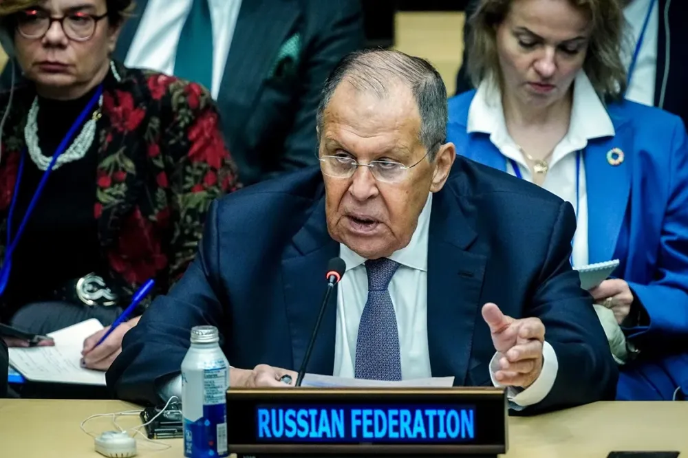 Ministro das Relações Exteriores da Rússia classifica Estados Unidos como rival e critica pressões sobre América Latina