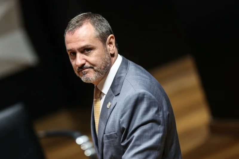 MPF investiga suspeita de vazamento de informações por diretor-geral da Polícia Federal