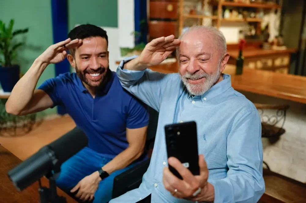 Lula comenta alcance do canal “Exército do Lula” em live de 24 horas
