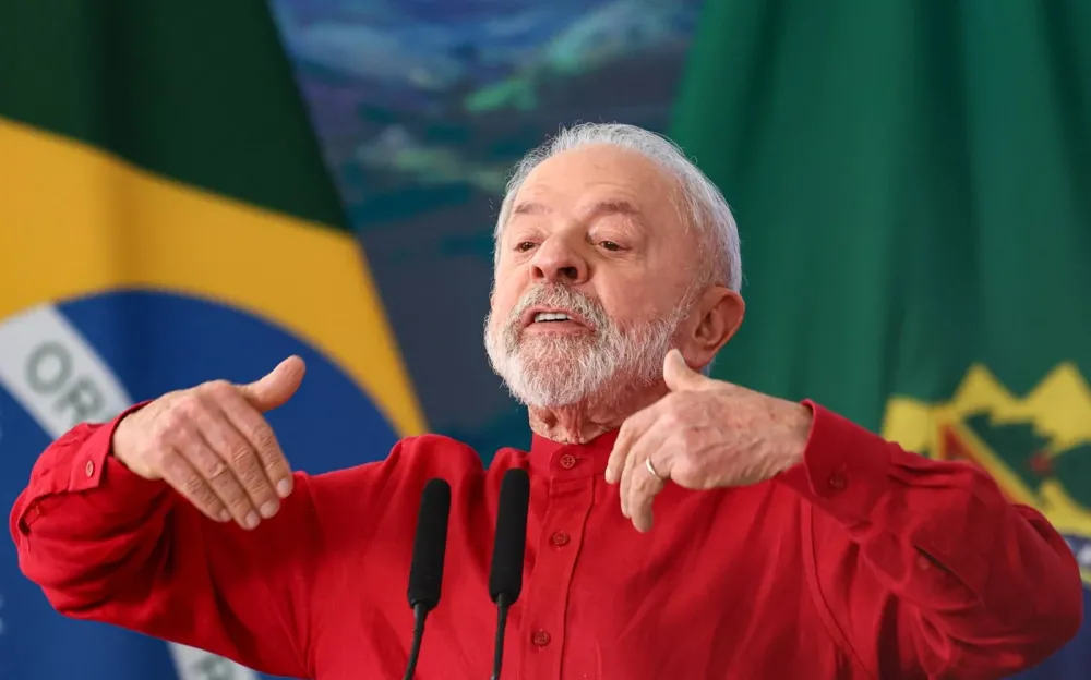 Lula afirma que será eleito presidente novamente e faz declarações sobre Flávio Bolsonaro