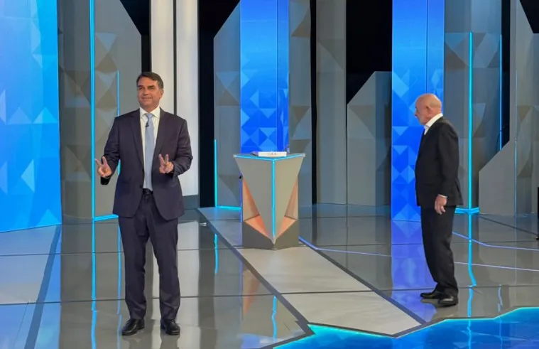 Pesquisa do instituto Quaest aponta empate técnico entre Flávio Bolsonaro e Lula para o segundo turno