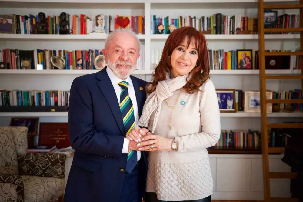 Cristina Kirchner parabeniza Lula por vitória nas eleições presidenciais