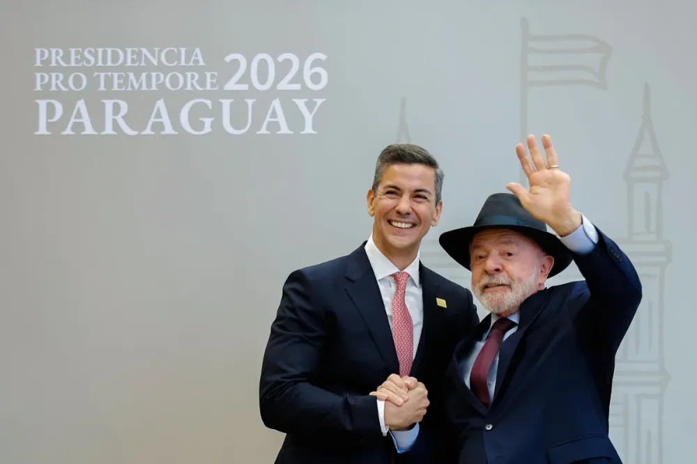 Presidente do Paraguai parabeniza Lula pela vitória nas eleições de 2026