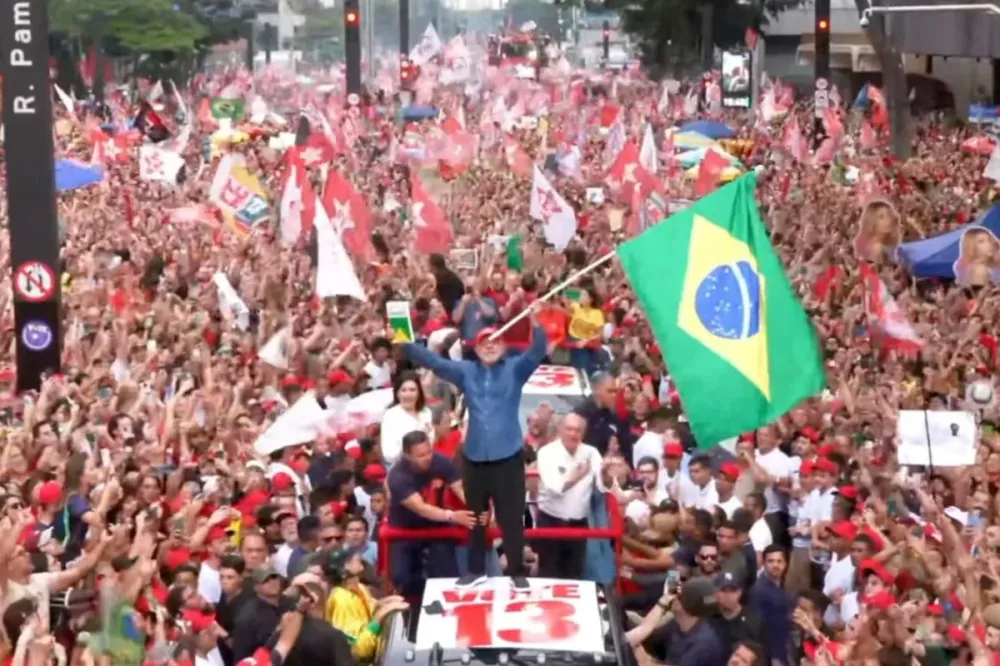 Lideranças latino-americanas de esquerda parabenizam Lula pela reeleição