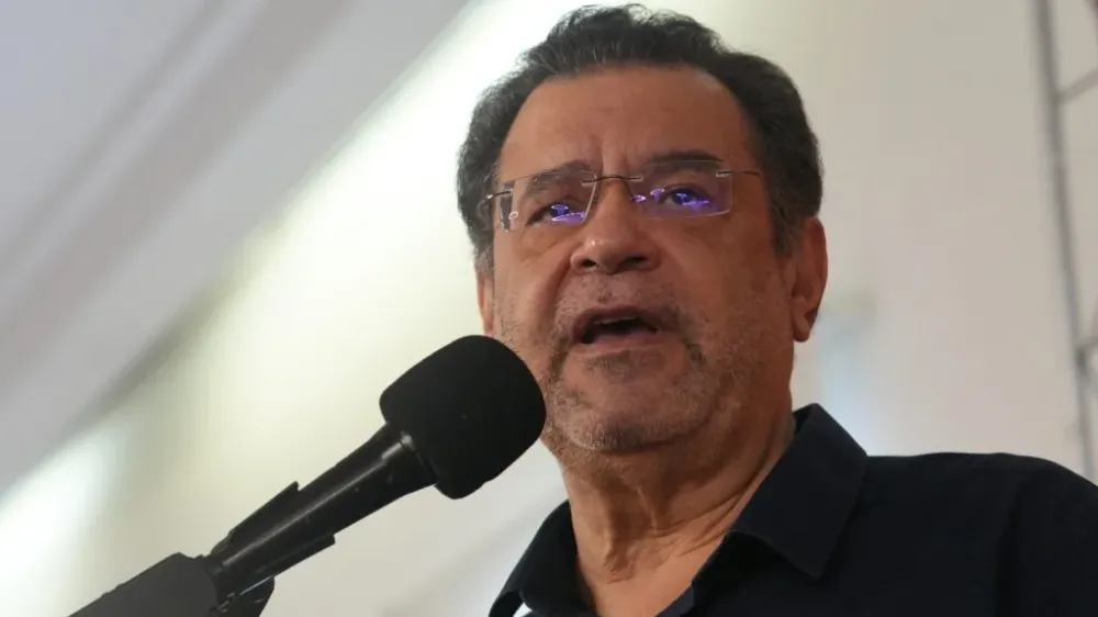 Presidente do PCO afirma que ministro do STF persegue senador Flávio Bolsonaro