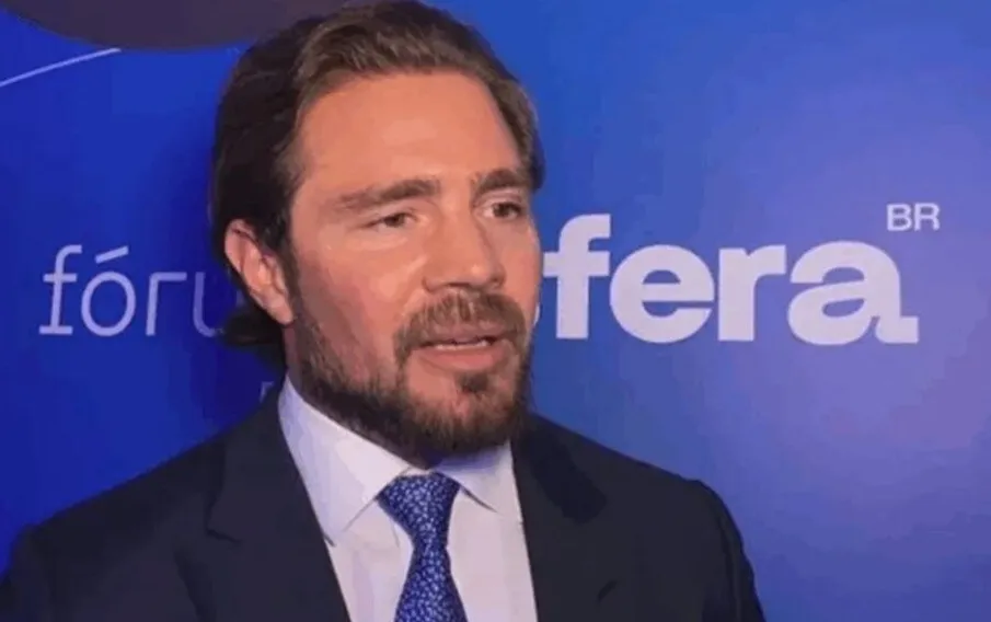Defesa de Daniel Vorcaro aponta registros de alterações em celular sob custódia da Polícia Federal